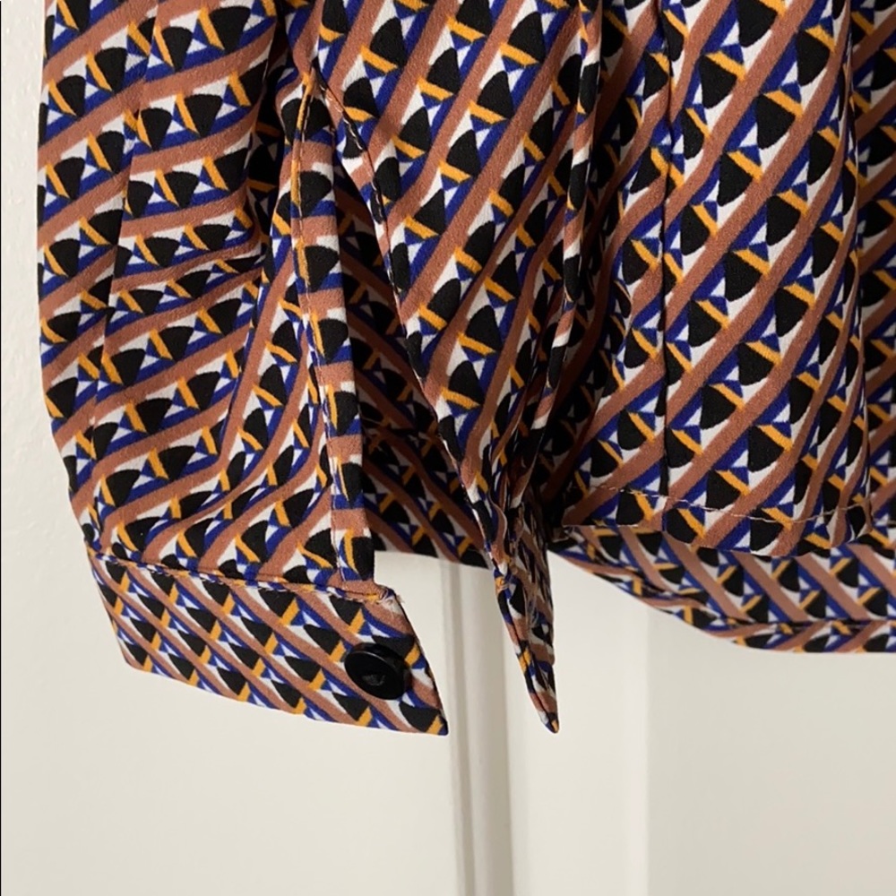 Button down patterned top - Picture 4 of 6